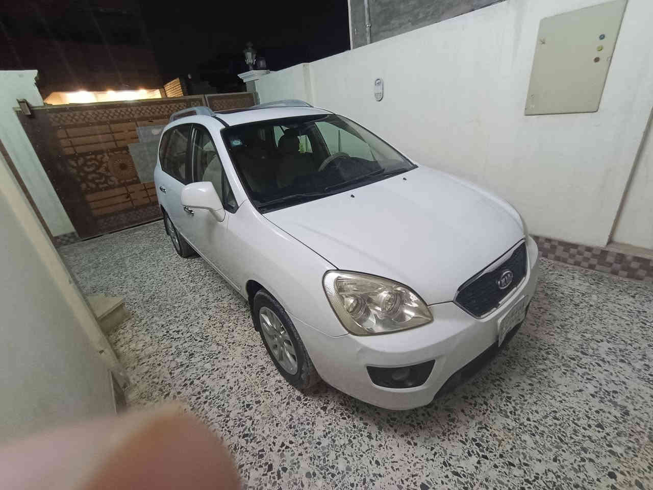 السلام عليكم كيا كارنزا 2012السياره جاهزه من كاشي تخم تأير جديد حداديه جديده السياره بيها قطعه واحده جاملغ جهت السائق بدون دواخل مواصفات السياره فتحت سقف تحكم ستيرن المكان الفلوجه السعر 13.500 وبيها مجال بسيط ا
الاسفتسار  الرقم الهاتف***********
