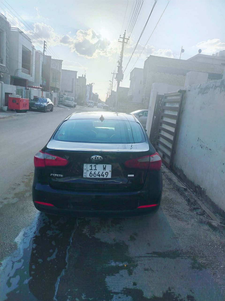 سلام عليكم فورتي 15 وارد أمريكي رقم جديد بأسمي السياره كير مكينه بلادي تبريد تدفئة كله شغال مابيهه اي نقص ٣قطع صبغ فقط بيع مستعجل 97 وبيها مجال رقم الهاتف ***********
