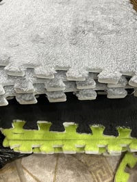 ارضيه فرو • ٤٧ قطعة • اسود فستقي رصاصي