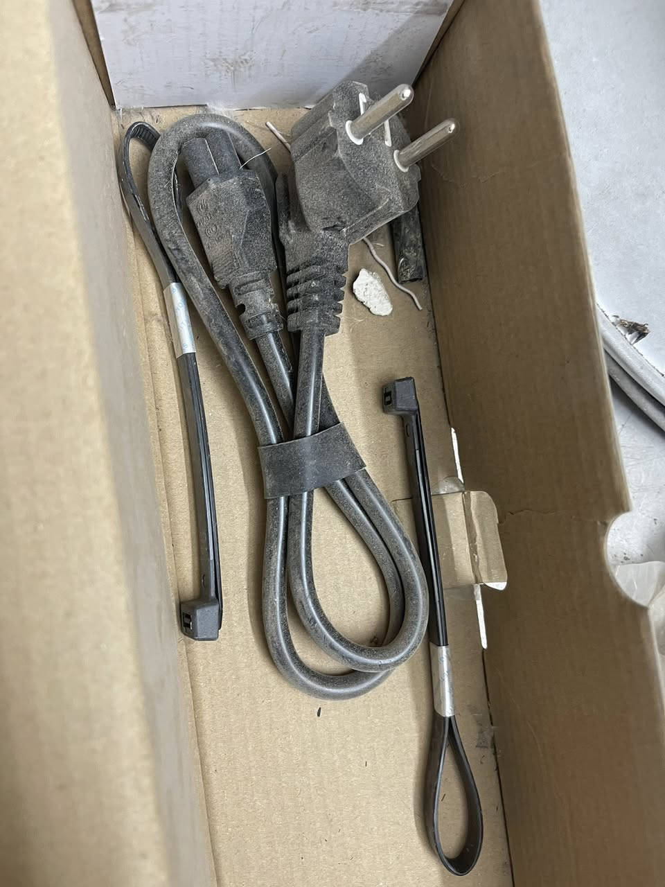 اجهزة انترنيت للبيع
نانو m5

Xw

لوك جديد حتى باكيت وشناطة الاصلية 

لايت بيم عدد٢

راوتر مايكروتك لايت هم جديد عدد٦

تواصل على الخاص


**إذا كنت صاحب هذا الإعلان وتريد حذفه لأي سبب، رجاءا أرسل رسالة إلى الدعم الفني**