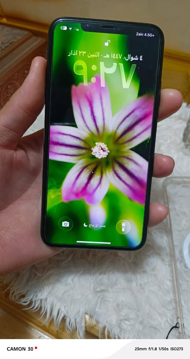 ١١ برو ماكس لون زيتوني بلادي من كل النواحي ذاكره 64 ملحقات كامله
بطاريه 85

يعني شحن أنساه ونسه الصرف كامرته غني عن التعريف

خلي سعر واني أدخل

أو واتساب ***********
