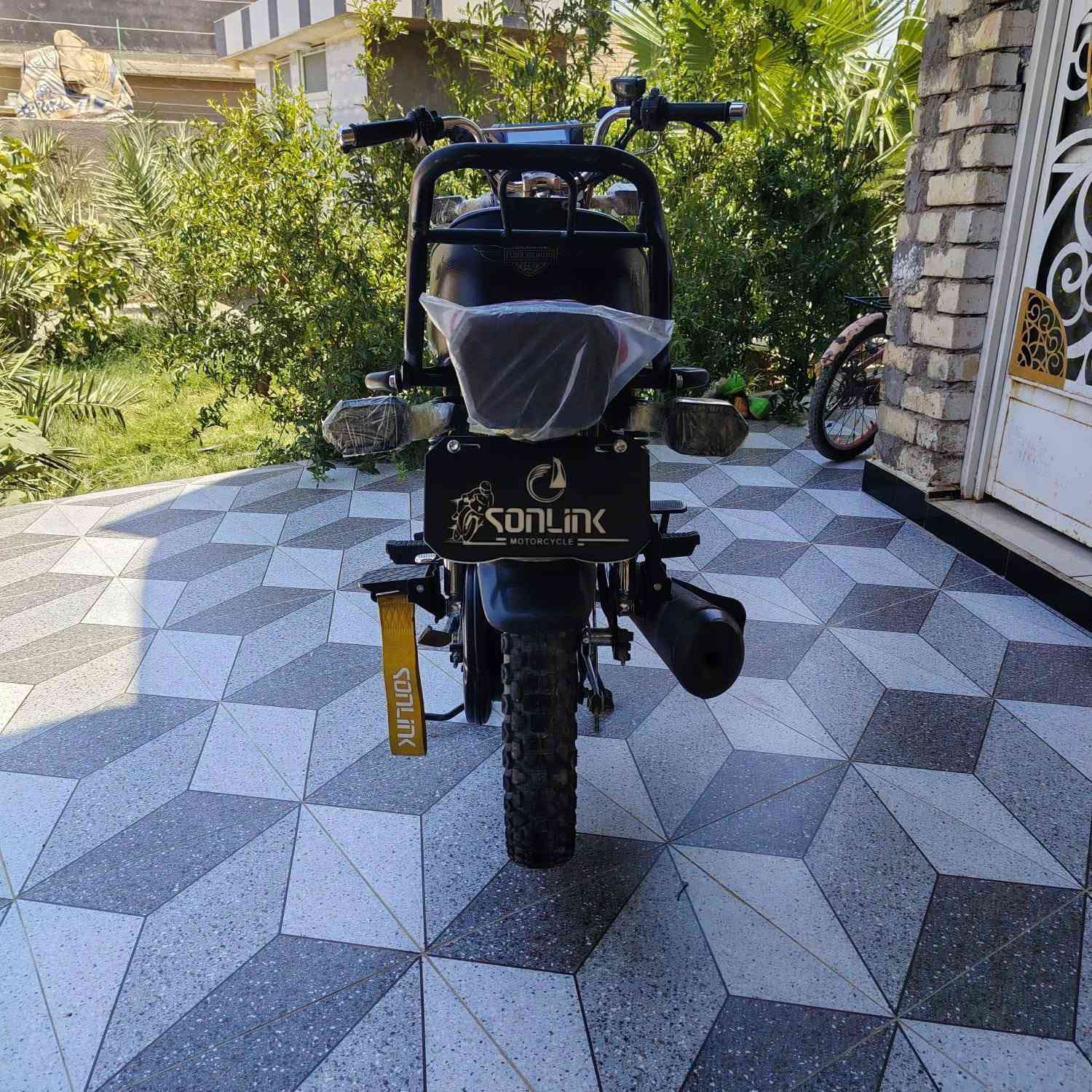 للبيـع سونـك 5 كيـر موديل 25 محـرك 200 cc دراجـه جديده بعدها اوراق موجودة كهربايات عداد كلهة شغاله الـسعر 750 وبيها مجال مكاني بغداد نهروان *********** بـي واتساب
