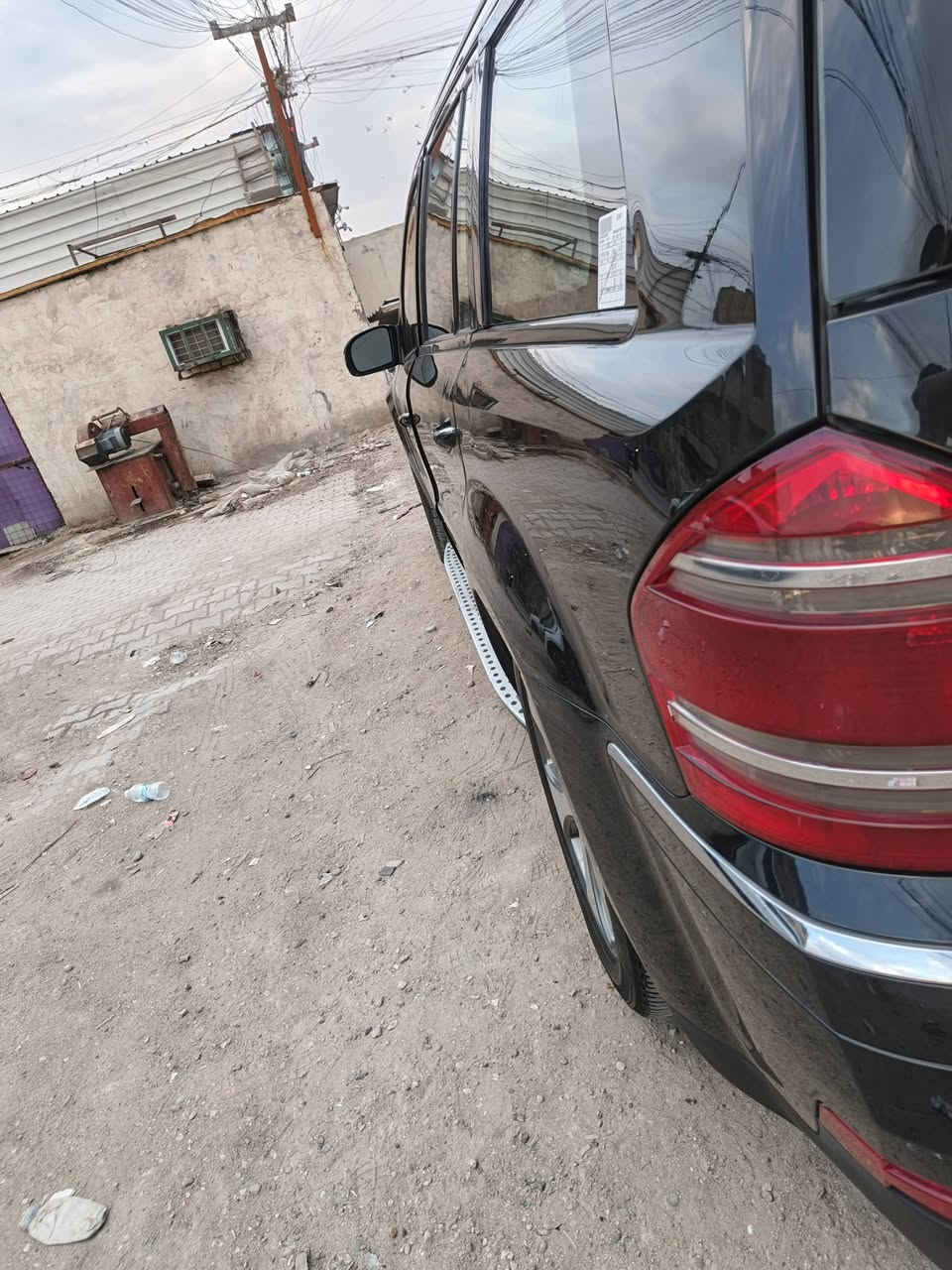 السلام عليكم مرسيدس للبيع او مراوس GL 450 فول مواصفات السيارة مكفولة كفالة عامة من الضربة او الصبغ السيارة جوبلس مكينة وكير كفالة جاهزة حدادية جديدة جاهزة عل اخر حباية رقم ***********
