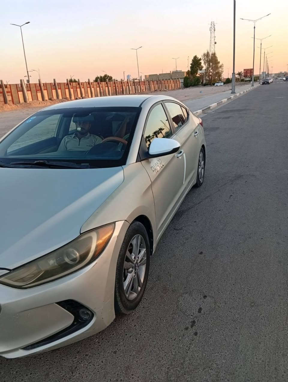 سلام عليكم النتره موديل ١٧ وارد أمريكي مبدل بيها مدگر  بدون دواخل بيبان ثنين مفتوحات بلعراق مصبوغات بدون حادث مجوردات ومصبوغات مكينه كير تبريد كفاله مكينه ٢٠٠٠ دوش السعر ١١٢ وبيها مجال عنوان بصره ابو الخصيب بيع مستعجل  ع هذا الرقم ***********
