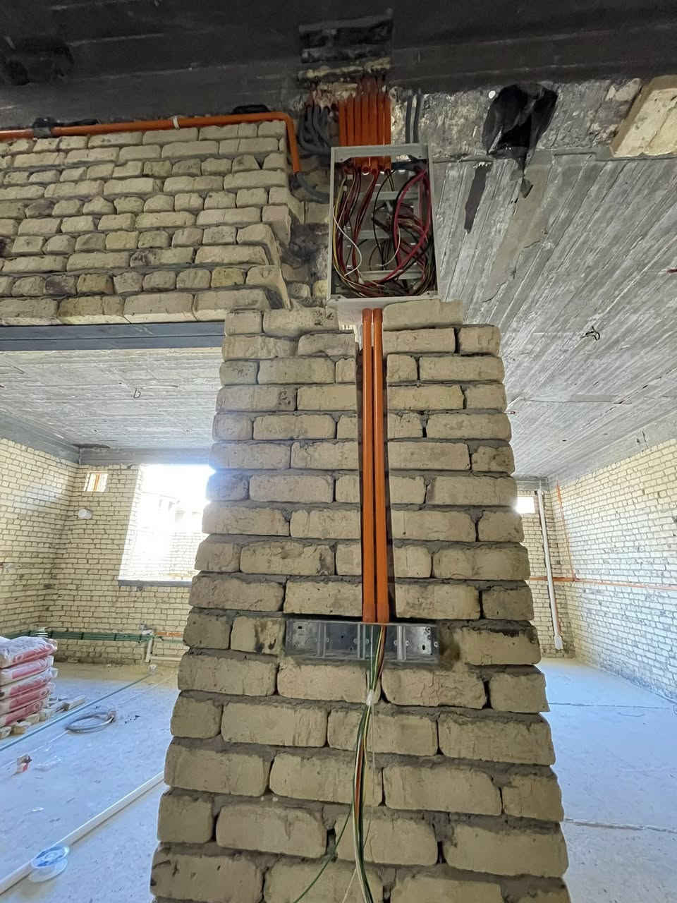 اكمال اعمال كهربائيات لهيكل 200متر    
الموادة المستخدمة بوري

أحد أعمالنا الكهربائيه المستمره
 مستعدون لتأسيس المنازل اشقق.   ‭0782 761 1473‬

   حفر وتثبيت البايبات منزل. 
كادر  متخصص في كافة التأسيسات الكهربائية

  #منازل 🏨 #بنايات🏬 #محال_تجارية 🏪

وكافة الأعمال الكهربائية و 🛠️

  عمل بوردات ال ATS  والعادي
  منظومة  كامرات مراقبه........  🖥️ 📸
  منظومة  أنترنيت…………… . .. 📱📲
  منظومة  مجمع ستلايت........... 🖥️📡
  منظومة  الايرث  ..................🔌🔌 
  نظام الفوتوسيل للاناره الخارجيه………🌇🎑   منظومةالحريق……… .🔥🔥🧯🧯 
 منظومة السماعات الداخليه 🎤🔊🔊

للاستفسار اكثر يرجى التواصل عبر الأرقام التالية 

او مراسلة الصفحة
