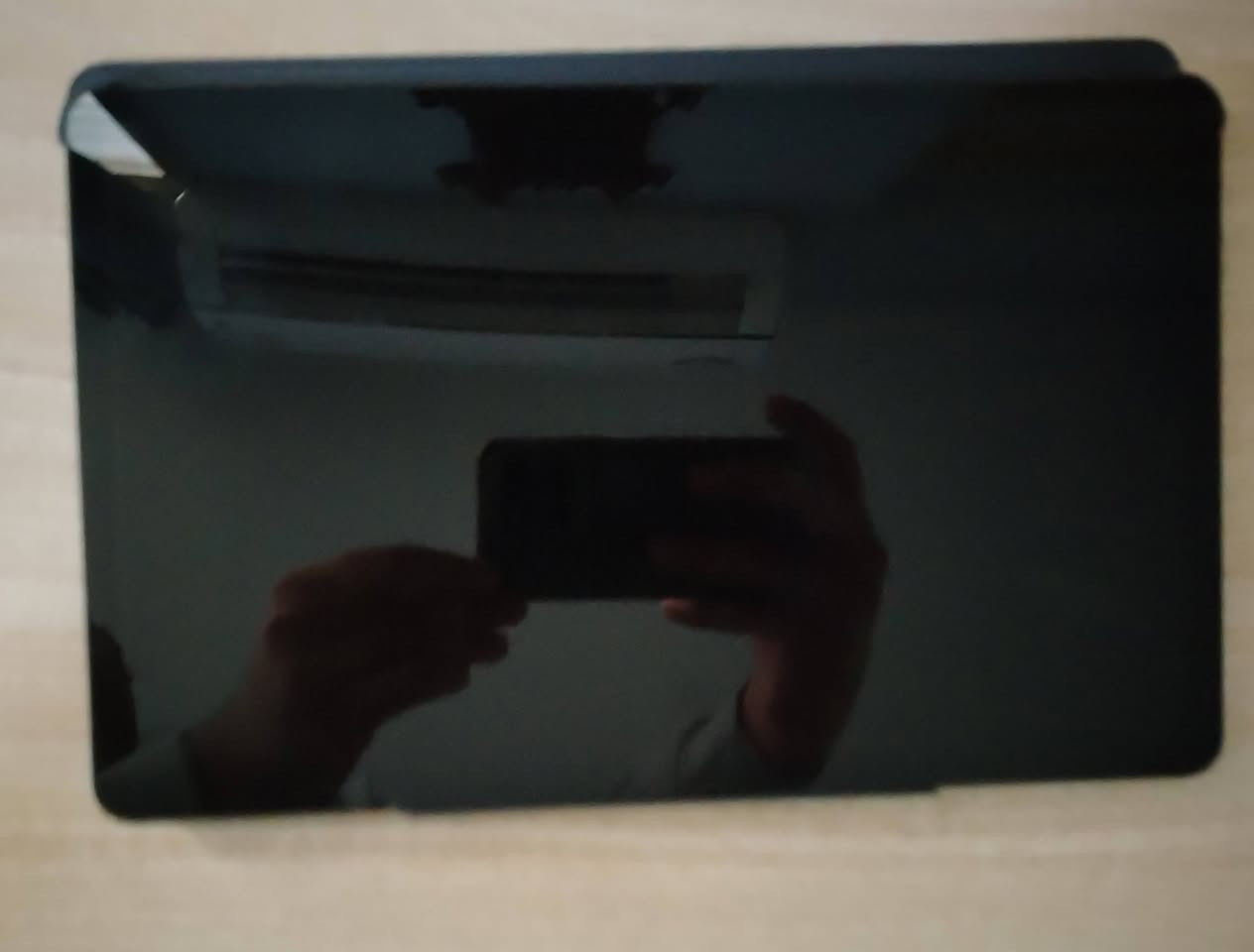 تابلت Honor pad X9 للبيع 
حالة التابلت / ممتازة استخدام اقل من سنة 
 مواصفات 
Ram 4 GB مع ROM 128
شاشة 11.5 انش الملحقات / كفر للتابلت وكيبورد وقلم وشاحن 
 ياتيك مع العلبه بسعر 150 قابل للتفاوض 
 مستعجل جدا على البيع قبل نهاية السنة  
للتواصل/
*********** واتساب
بغداد السيديه
