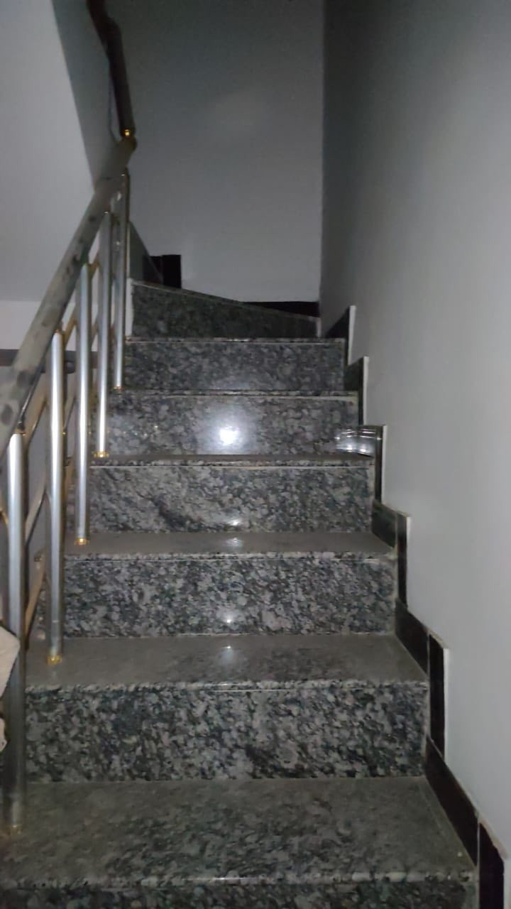 للايجار في السيدية لدى مكتب الاعتماد الهندسي للعقار
————————————

بيت مساحة 50م يحتوي على 

غرفتين نوم 

صالة

مطبخ

خدمات 

———————————-

للاستفسار :***********📞
