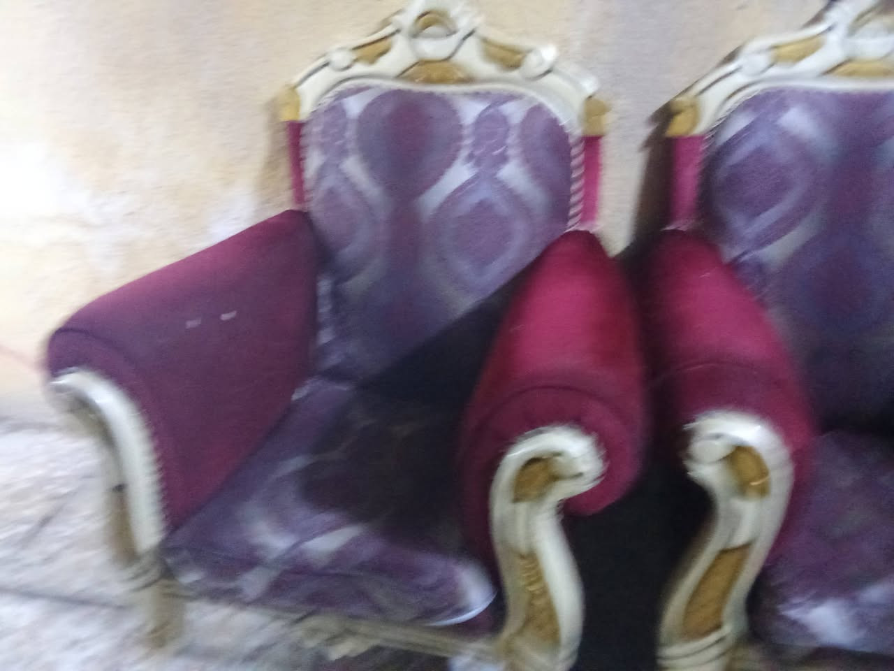 سلام عليكم ورحمه تخم ضخم رئاسي زان مصري سبع مقاعد مع تلبيسات وكوشات عدد 3 ملاحضه التخم كلش ضخم اربع كراسي مع كرويته جبيره قفله بيع مستعجل ب75قفل اي ظرر مابي مكاني السكلات شارع لشبكه ***********
