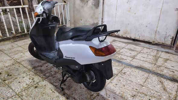 سلام عليكم سبيسي ياباني للبيع مفتوحه رايمر كفرات ابو الختم
كهربائيات شغاله السعر 550
***********
