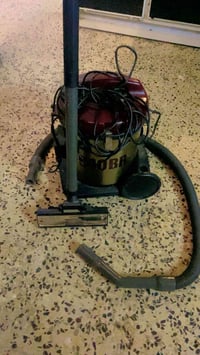 مكنسة كهربائية • حي الأعلام • مقابل مجمع علاء