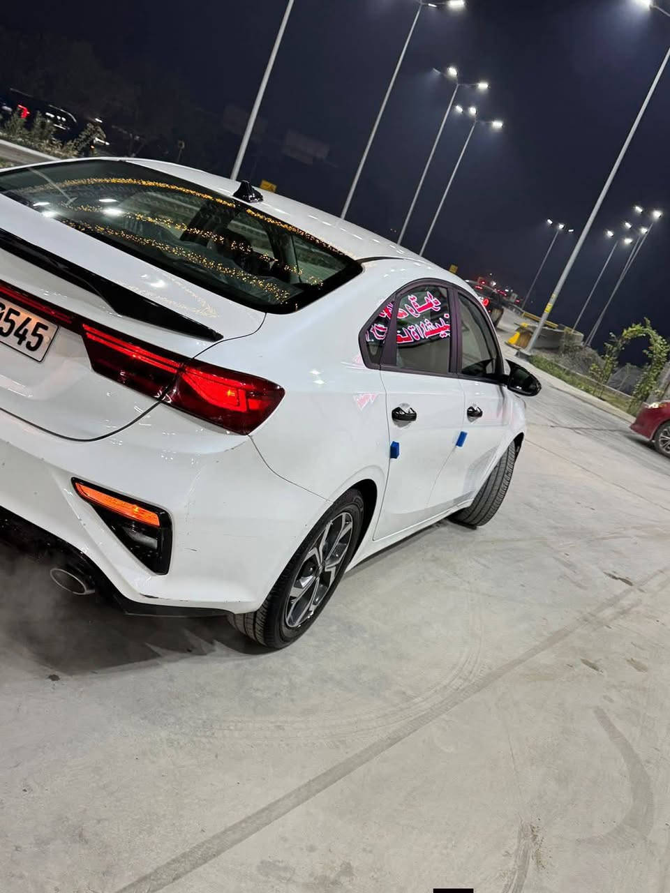 سيراتو للبيع
موديل 21
محرك 2000
نص فول
***********
السعر 145 وبيه مجال
