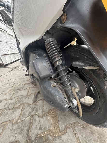 السلام عليكم دراجة سكنس نثيه ياباني🎌 دراجة جديده بمعنه الكلمة تاخذها من باب البيت وجيب وياك الف فيتر نضيفة بل عافيه عل ياخذها *********** مكاني الغدير
