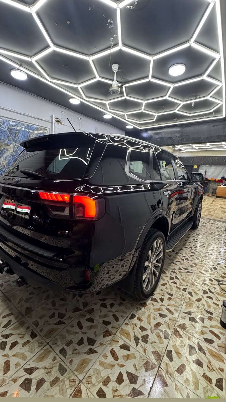 أسلام عليكم فورد ايفرست موديل 2024 ضمان شركة القاصد للسيارات ماشية 22 كيلو  بعدها بل ضمان السعر 3 شداد و5 ورقات ***********
