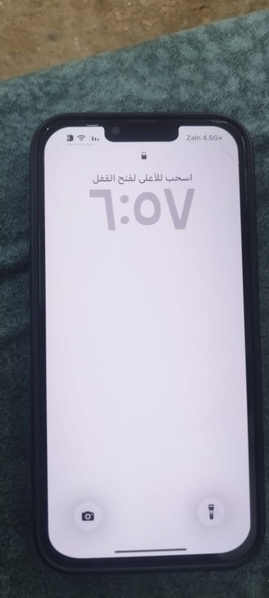 ايفون 13 برو ماكس بطاريه 77 مبدل شاشة جهاز من الوكاله جهاز نضيف حيل ومرتب سعره 600 للتواصل واتساب ***********
