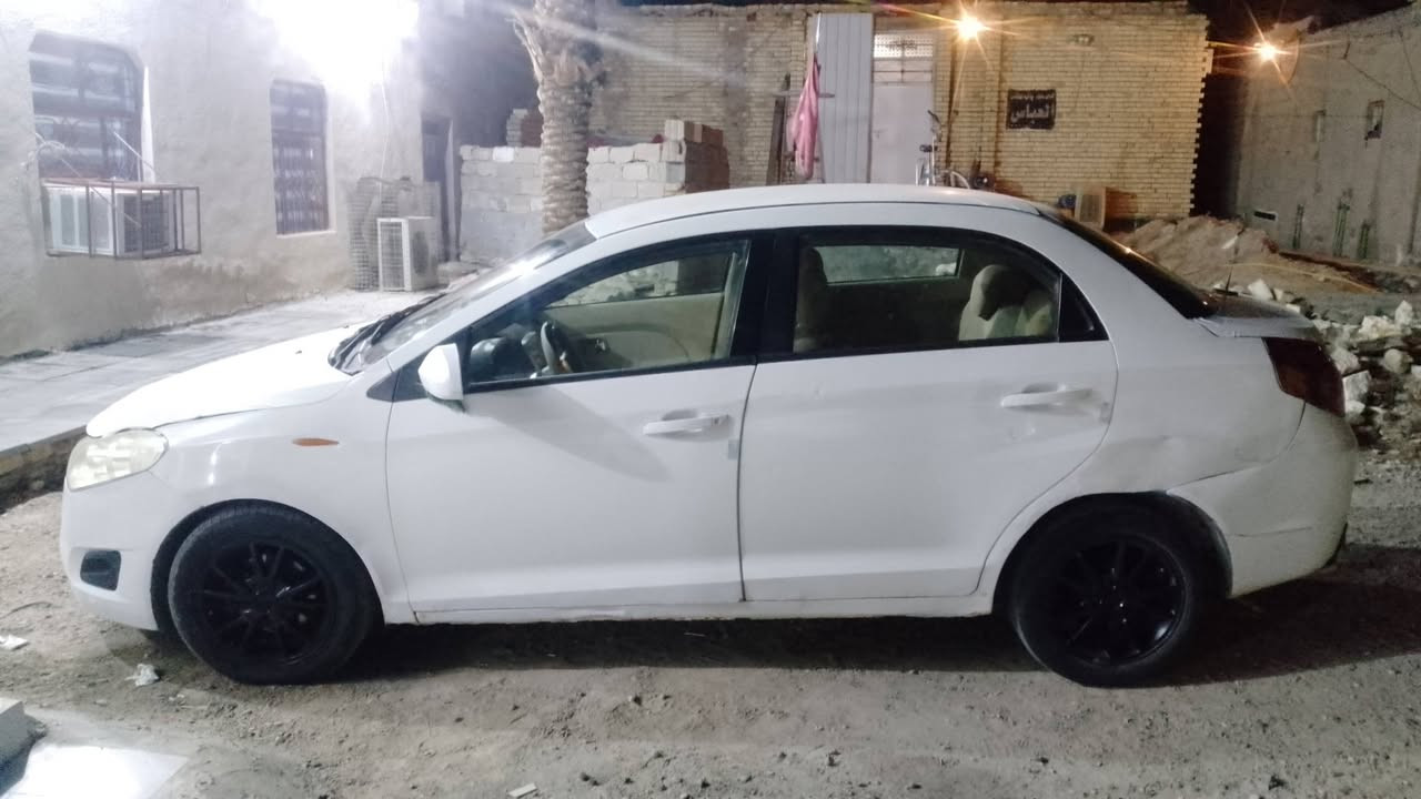 السلام عليكم 
شيري فلاوين موديل ١٣ سيارة جاهزة من كلشي مكفولة سعر ٢٩ وبيهة مجال حك الجية عنوان سماوة 
*********** بي واتساب
