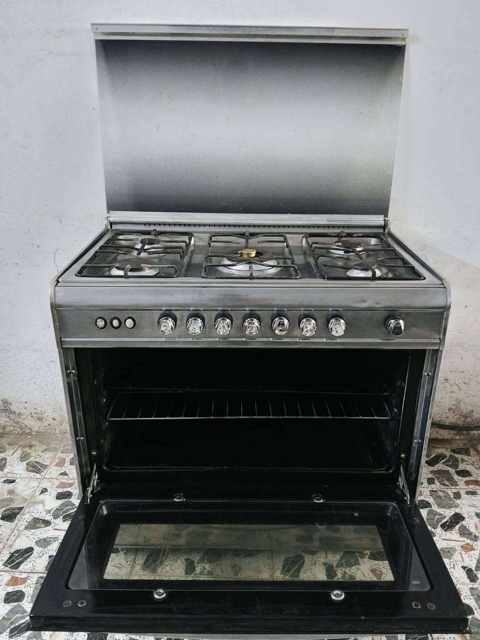 طباخ  مصري بعدة بلاصق جديد باب اول علفحص شغال فرنه فوك وجوة شغال


**إذا كنت صاحب هذا الإعلان وتريد حذفه لأي سبب، رجاءا أرسل رسالة إلى الدعم الفني**