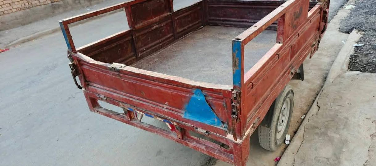 السلام عليكم ستوته صلطان لبيع اوراق اصولي مكينه جديد السعر 1350 وبيه مجال لطيبين ***********
