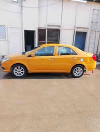 جيلي ام كي • ٢٠١٢ • رقم دولي