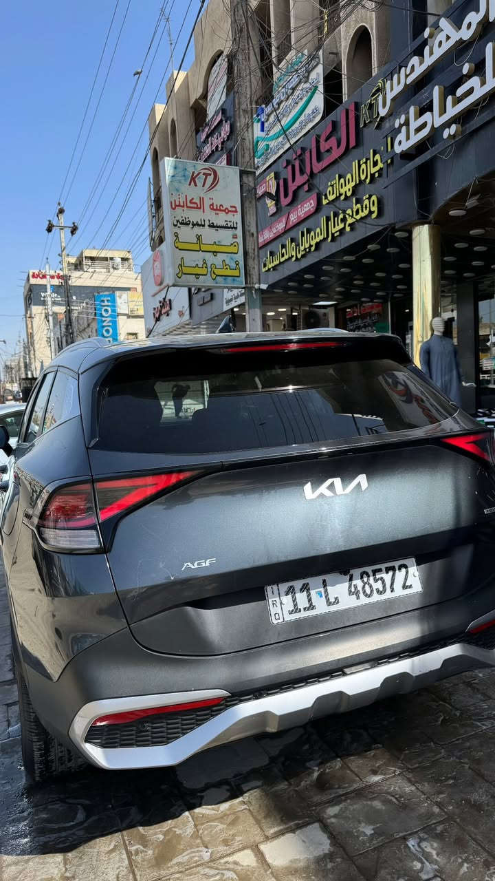 سلام عليكم شباب
سبورتج 2023 لارج هايبرد وارد امريكي ✅
ضربته حيل خفيفه بلدعاميه الاماميه لا دواخل ولا اي شي 🔴 ماشيه 48 الف كيلو 
3 انظمه قياده سياره جديده بلحقيقه احله من الصور 
الداخل جلد اسود المقاعد الاماميه هيتر قطعتين تبريد حساسات جوانب وخلفي وامامي فووول مواصفات 🧡
سعرها 208 وبيها مجال 
مكاني بغداد الشعب ***********
