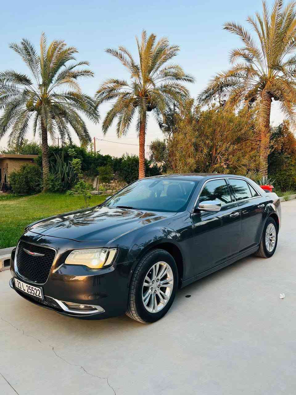 السلام عليكم أوباما c300 فول مواصفات بني روما بردة خلفيه سته سلندر تو ويل معروفه مواصفاته بيه قطعتين صبغ بنيد وجاملغ بدون دواخل سيارة نظيفة كلش كير مكينه السعر 210 بيه بسيط للتواصل ***********
