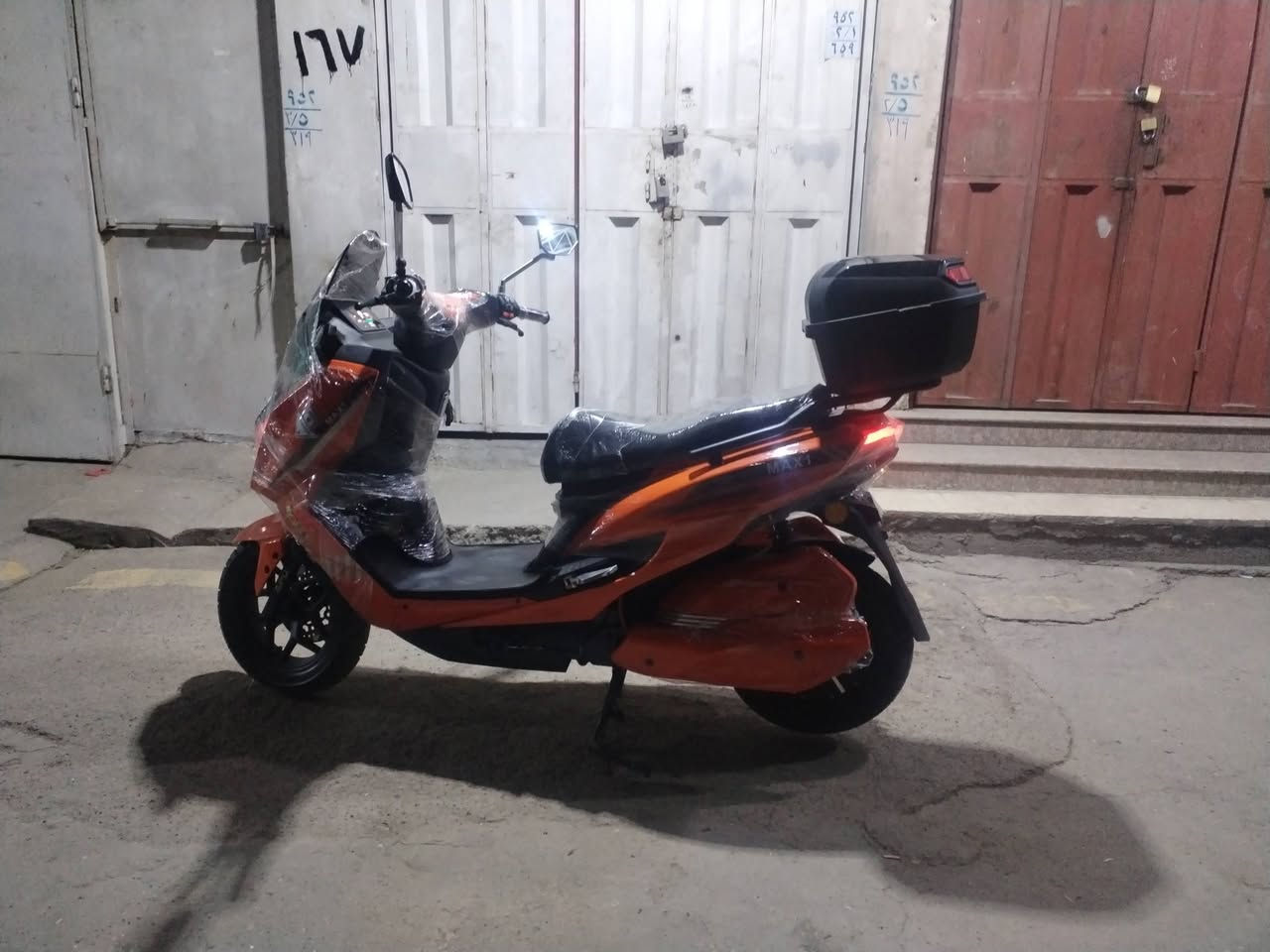 السلام عليكم ماطور شحن للبيع استعمال 3 اسابيع تقريبا
ماكس ون ليثيوم APO بي ام اس سمارت ذكي يربط عل موبايل يطلع تفاصيل البطاريه الليثيوم بل كامل عمر البطاريه اقل شي 3 سنوات ماطور فول موصفات كلشي بي ملف 3100 واط سرعه 90 حقيقي 100 %100
بك لايت ال اي دي لايت امامي علي ناصي رماش مع نشره اماميه تتحكم باألونه بل موبايل السعر مليون و375 وبي مجال قليل للشراي
*********** مكاني موصل ما شراي رجاء لاتخابر
