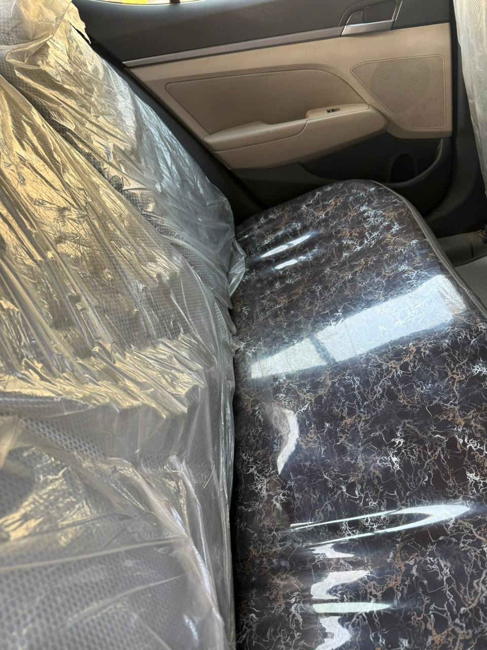 لانتره 18
وارد امريكي محرك 2000 دوشمه  كشنات وارضيه

سعر 123ورقه
***********
