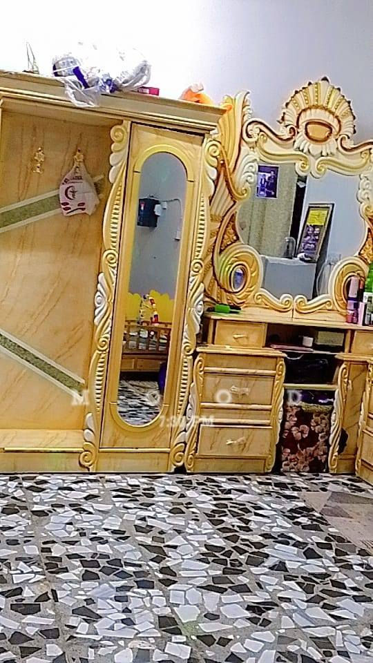 غرفة للبيع
***********
