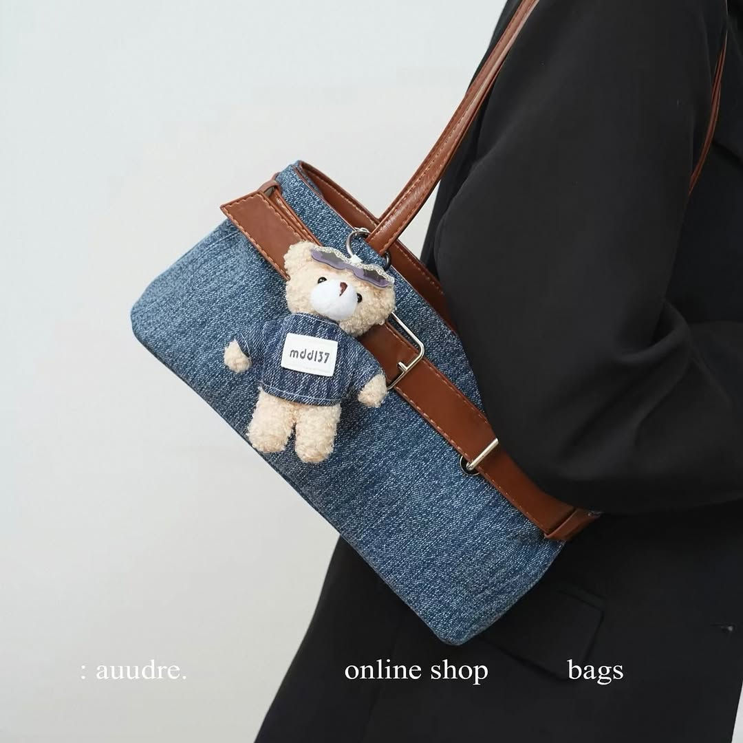 🧸🤎 حقيبة جينز بتفاصيل كيوت ولمسة فنتج مميزة

✨ مناسبة للجامعة، العمل والطلعات
✨ مساحة عملية لحمل احتياجاتك اليومية

💰 السعر: 25
🚚 توصيل لجميع محافظات العراق


**إذا كنت صاحب هذا الإعلان وتريد حذفه لأي سبب، رجاءا أرسل رسالة إلى الدعم الفني**