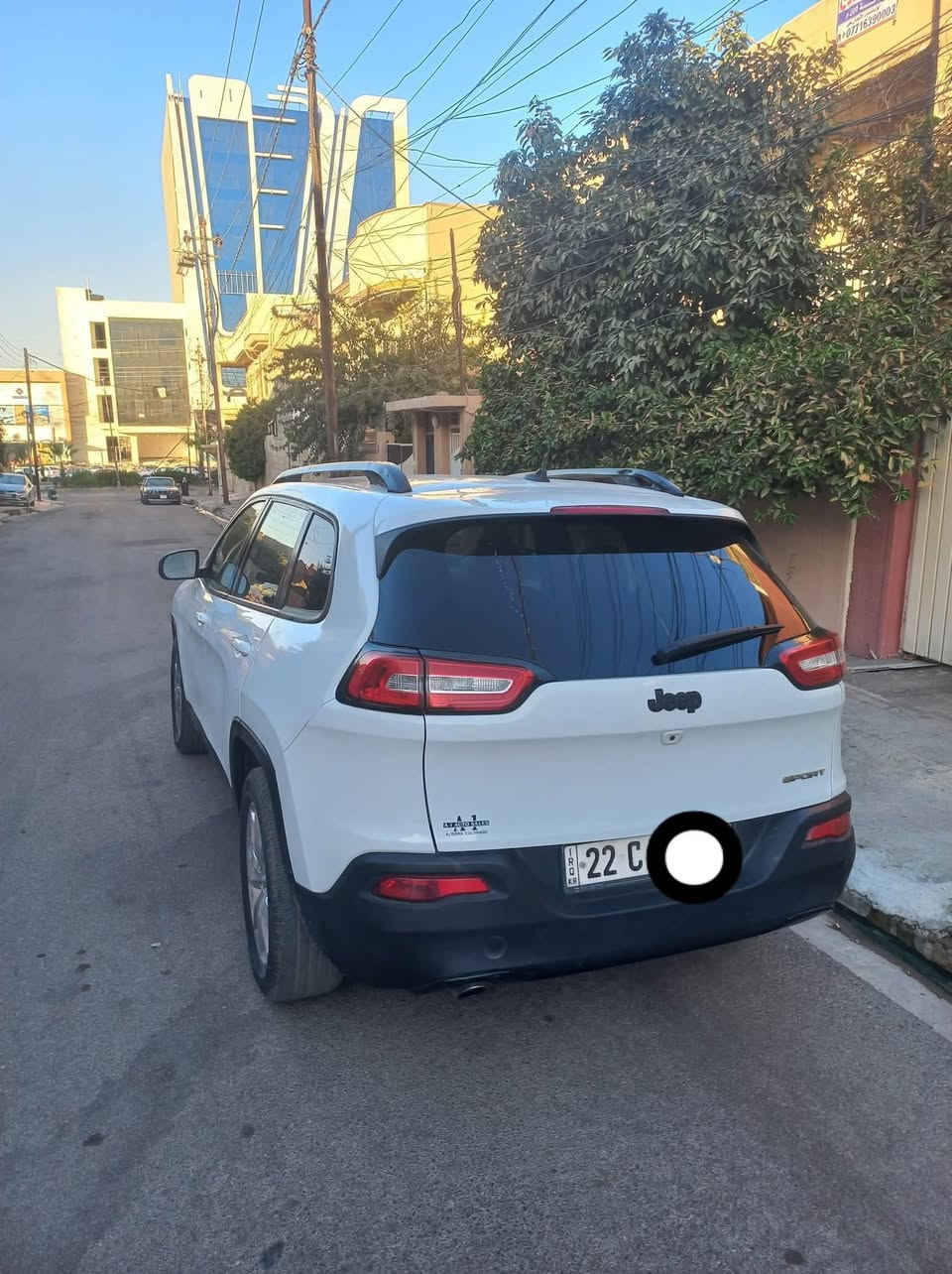 السلام عليكم 
جيب بزون ٢٠١٨ رقم اربيل سنوية جديدة هزة ماساقطة 
بيها اربع قطع صبغ ونص سقف بارد 
بيع او مراوس حسب القناعة 
السعر ١٠٥ 
للإستفسار ***********
