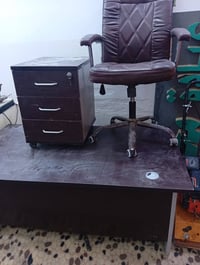 ميز • كرسي • اربيل بيرزين