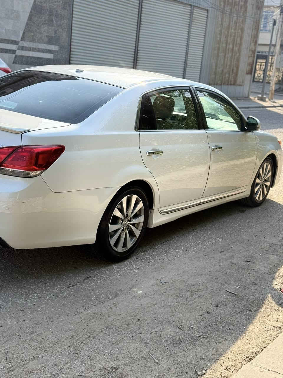 سلام عليكم افلون 2012 رقم سليمانيه انكليزي فول مواصفات مكفوله من صبغ وتبديل بيه فقط بارد 4مكانات ماشيه 190 الف حقيقي حداديه 80‎%‎ مكان بصره *********** سعر 220 بيه مجال
