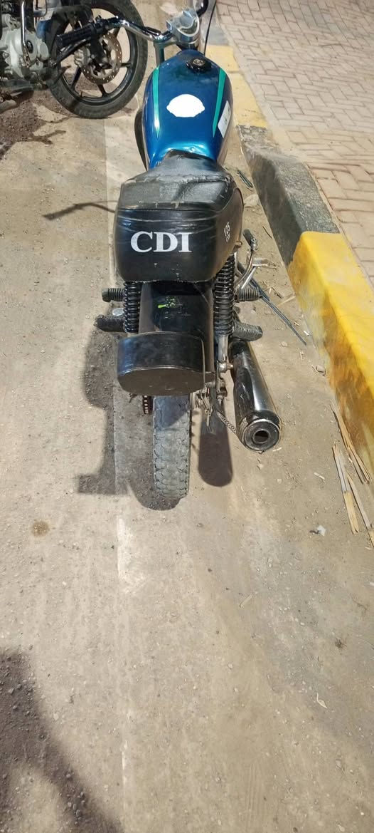 سلام وعليكم دراجه نامه متياز  للبيع تعميره خير من الله 
بيهه نواقص قليل الويل المامي مال تايكر وباقي الدراجه خير من الله   السعر 350 وبيهه مجال للطيبين العنوان ديالى جديدة الشط... 
.. ***********
