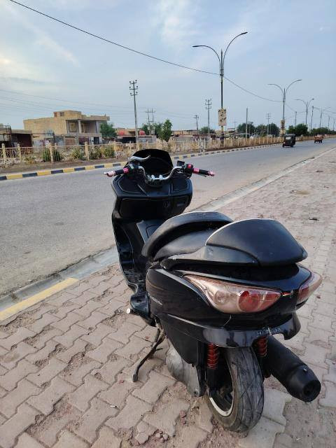 فورزه 0.9 اوراق نضيفه مثل ماتشوف
. كل شي بيها شغال. 
لايت. اشاره. سبورت. مانع الانزلاق.هورن.نضام بصمه.
.سماعات شغاله الدراجه متكامله  
اوراقها كامله والدراجه بسمي سعرها 750. وبيها .وترهم مراوس حسب القناعه. 
مكاني البصره. قضاء المدينه


**إذا كنت صاحب هذا الإعلان وتريد حذفه لأي سبب، رجاءا أرسل رسالة إلى الدعم الفني**