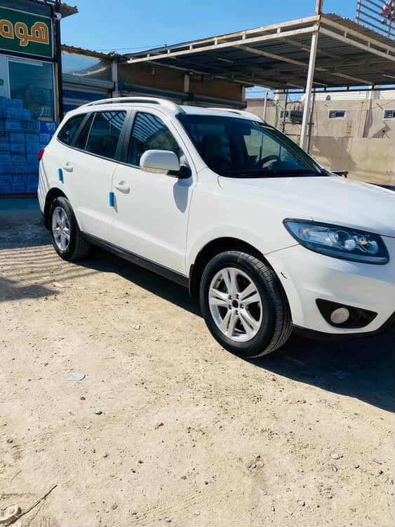 السلام عليكم ورحمة الله وبركاته 
سنتافي موديل  ١٢ رقم بغداد بأسمي رقمها جديد هنزه وسنويه كله جديد 
محرك 6 V  سبعه راكب سياره الشركه العامه مابيها اي مواصفات 
ماشيه فوك ال ٢٠٠٠  سياره خير من الله مكفوله من ضربه ومن بارد  السعر ١٥٥ وبيها مجال شي بسيط مكانها بابل / مشروع مسيب اتصل ***********
