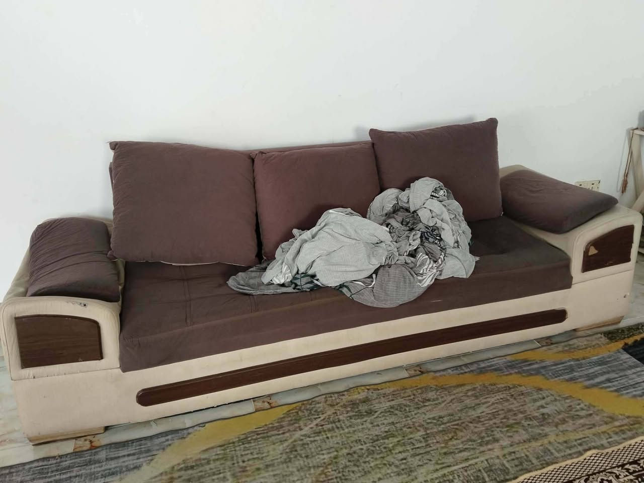 #للبيع طخم قنفات السعر ٦٠ الف وبي مجال
مرجوحة ٦٠ الف
عنوان كركوك فيلق


**إذا كنت صاحب هذا الإعلان وتريد حذفه لأي سبب، رجاءا أرسل رسالة إلى الدعم الفني**