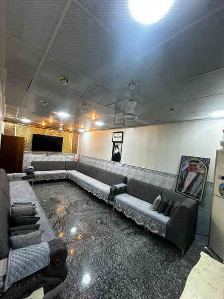 سلام عليكم بيت للبيع في منطقت العبيدي شارع يوسف قرب اسواق ابو فراس مساحه 200م ع شارعين الطابق الاول يحتوي على ستقبال وهول وصاله وغرفه منام ومطبخ والطابق الثاني يحتوي على ثلاث غرف نوم +حمام وتوليت رقم الهاتف ***********
