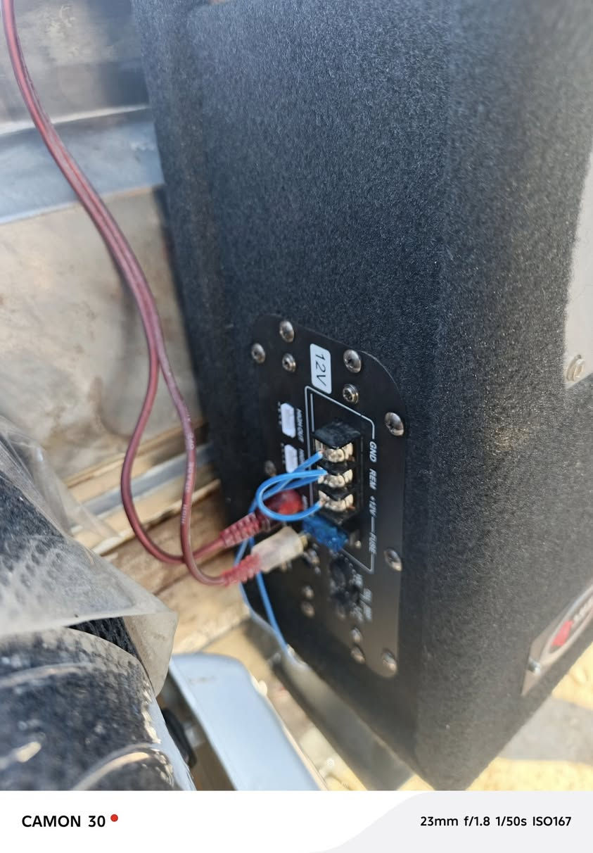 سلام عليكم
مضخم 10انج اول امس شادة صوتة عالي واضح 
للبيع او مراوس بوقية نضيفة 
مكاني سوك الشيوخ وهذة رقمي ***********‬‏‬‏‬‏
