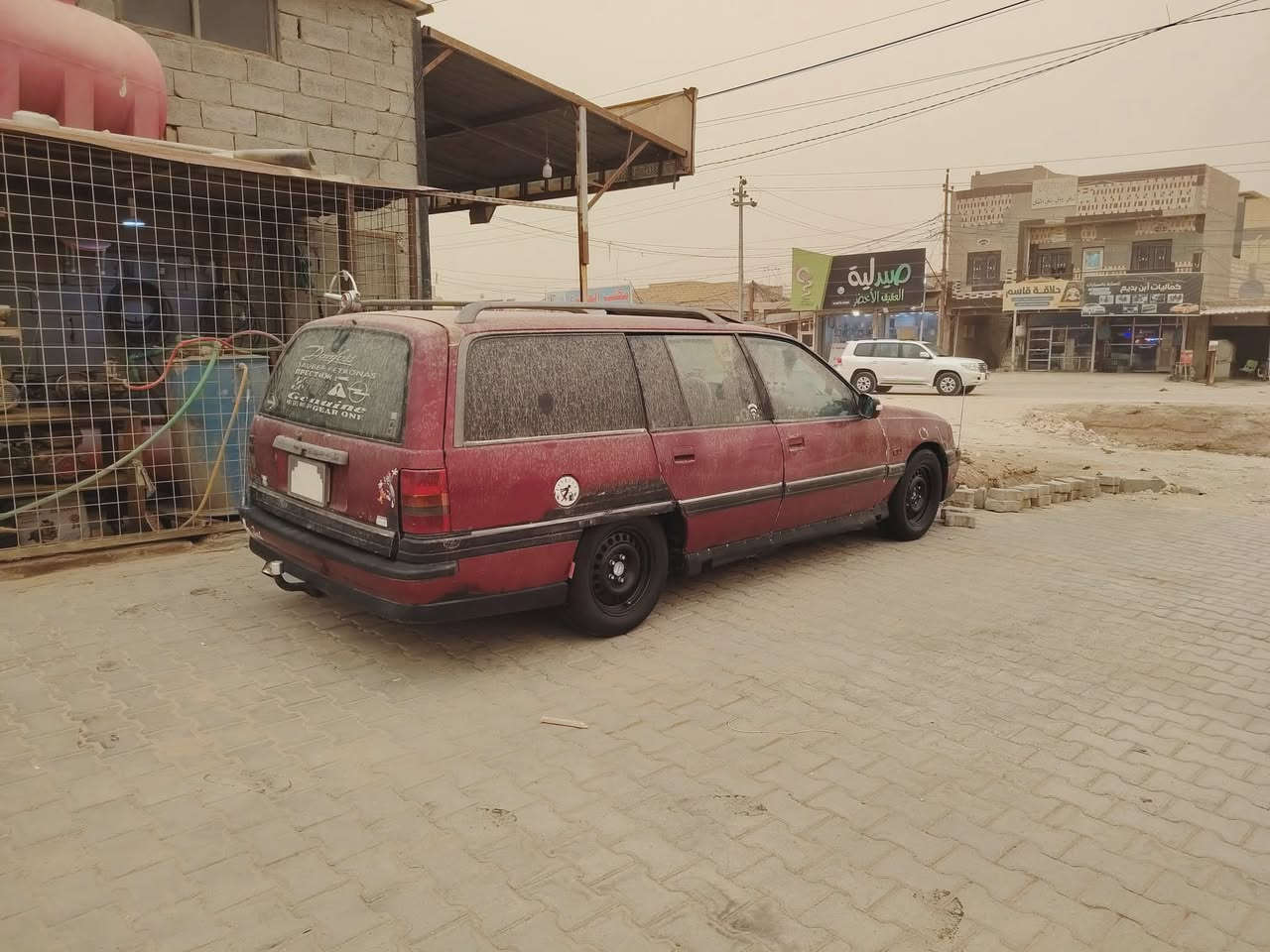 سلام عليكم للبيع او مراوس حسب القناعه  اوبل مديل 1992 رقم نجف محرك 2000 سيارة عدي بيه وكاله عامه ام الصوره سنوية صاقطه كهرهبائيات كله شغاله حداديه امامي خلفي باتري جديد ارفيو الماني بخاخات تخم تاير تخم ويل تخم واير بلكات شيال كاردن جديد شاشه تاب دواخل نضيفه فيت بم جديد سيارة متعوب عليه سعر 23وبيه مجال مكان نجف كوفه رقم الهاتف *********** ابو حيد

