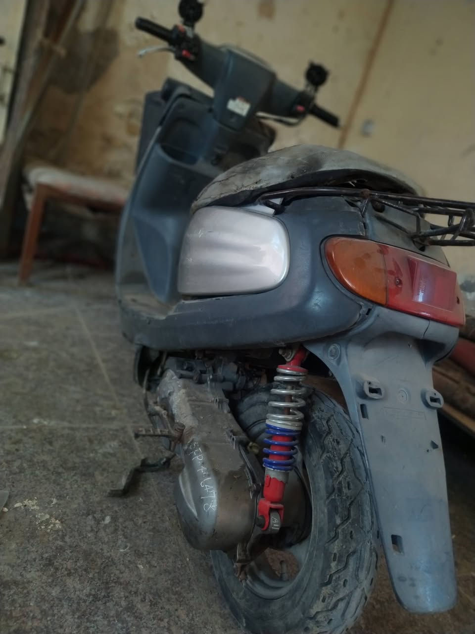 سلام عليكم. دراجه متروكها صاله ٣ اشهر
محركها نضيف شديت محرك بشهر ٨ 
بس عوزها ترتيب


**إذا كنت صاحب هذا الإعلان وتريد حذفه لأي سبب، رجاءا أرسل رسالة إلى الدعم الفني**