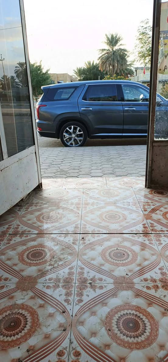 السلام عليكم ورحمة الله وبركاته
بلسايد 22 مصبوغة عام 
المواصفات 
فتحه 
شاشه كبيره 
تحكمات 
كشنات تدفئه 
فول مواصفات 
تترقم بغداد 
بيها نقوصات قليله 
السعر ع الخاص 
او الاتصال على الرقم *********** أو وات ساب
