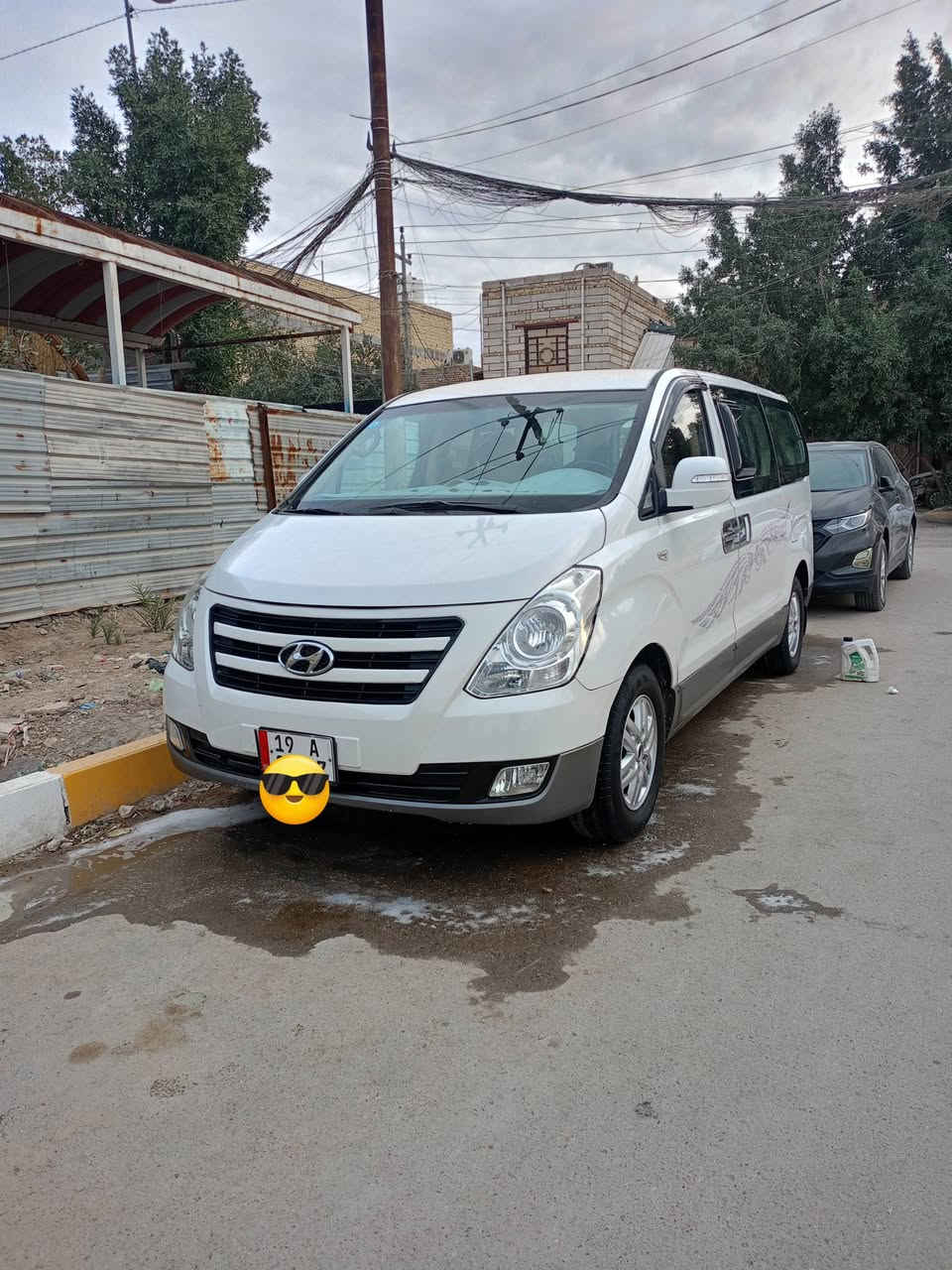 سلام عليكم ستاركس موديل 16,
مفتوح محوره مسكر. 12كير عادي 
سياره جاهزه مكينه وكير وتبريد وتخم تاير. 
جاهزه من كلشي. 
ضربته فخذه ومعمره درجه اوله. 
سعر 170,وبيه مجال. اذ شراي تجي تكلب وتقتنع وبخدمتك 
‏‪0780 072 8950‬‏
