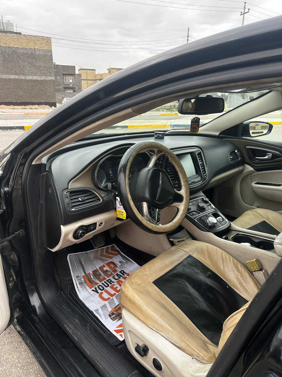 للبيع كرايسلر C200 موديل 2015
🚗 اللون: أسود أنيق
🇺🇸 وارد: أمريكا (بيه ضرربالنيد فقط)
📍 الموقع: كربلاء
🛠️ الحالة: نظيفة جدًا –بلعراق بيها بابين، كل باب بيه شبر صبغ بسيط أثر شخط، ما بي أي أضرار ميكانيكية السياره مكفوله من فتح اي قطعه
⚙️ المواصفات:
 • محرك 2.400
قوي واقتصادي
 • گير أوتوماتيك ناعم
 • نظام تبريد ممتاز
 • تحكم سكان
 • شاشة كبيره
 • حداديه جديده
 • تشغيل بصمة عن بعد
 • ستيرن جلد
 • تحكم بالمرايات والنوافذ كهرباء
 • تايرات جديدة
 • داخلية نظيفة جدًا
خزن ميموري
كشنات تدفئه جلد
داخل لونين 
      ادامه كامله 
السعر105$  وبيها مجال للشراي
للاستفسار يرجى الاتصال أو المراسلة 

📍مراوس ترهم 
📍واذا مكينه 3.6 هم c200 اراوس
***********
