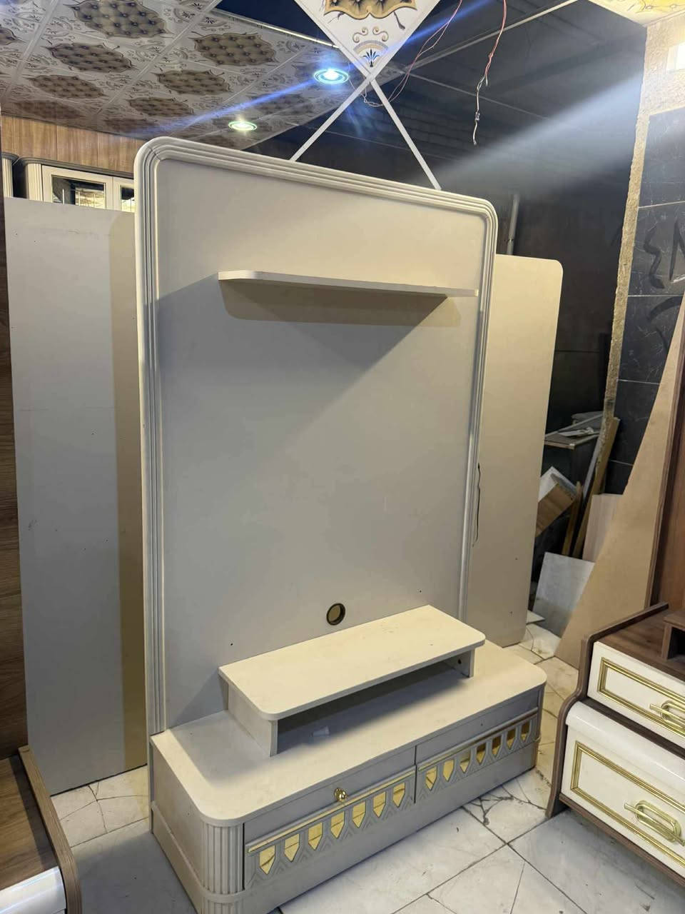 ✨ غرفة تركية  مودرن ✨
🚪 نظام أبواب 11 قطعه بروفايل فاخر
🛏️ سرير ضهر بلوك بمخزن عملي
🪞 جام برونزي أنيق
🧵 قماش وتر بروف أصلي سعره مليوونين و, 300
✨ نظافة 99💯
🚚 شد ونقل مجاني داخل بغداد
📦 توصيل للمحافظات بأسعار رمزية

📍الموقع بغداد الجديدة
📩 للاستفسار راسل خاص


**إذا كنت صاحب هذا الإعلان وتريد حذفه لأي سبب، رجاءا أرسل رسالة إلى الدعم الفني**