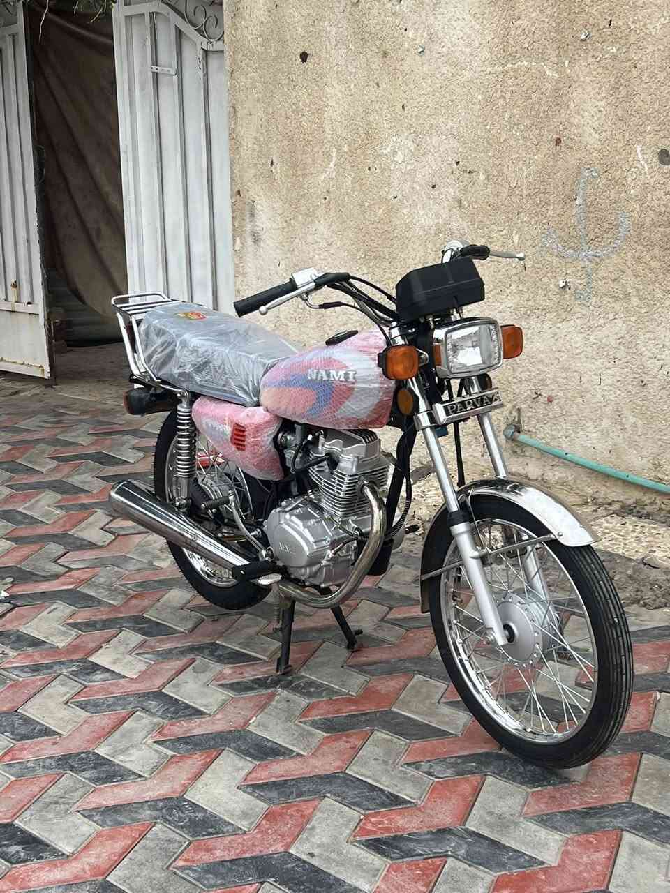 دراجه للبيع سكنر سنكر جديده سعر مليون وبيه مجال ***********
