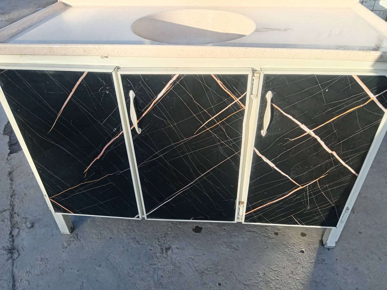 كاونتر مرمر نضيف مابي ضرر السعر 100 للاستفسار ***********
