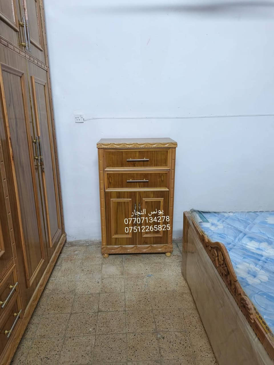 #قسط_غرفتك_براحتك
✔️ ويانا مدة التقسيط سنة و نص بدون مقدمة على منصة اقساطي
✔️ لحاملي ماستر كارد الرافدين من الموظفين و المنتسبين و المتقاعدين
✔️ يوجد فصال حسب الطلب
✔️ يمكنكم استبدال غرفكم القديمة بغرفة جديدة وتقسيط الفرق
✔️ غرف نوم باحدث الموديلات من خشب الصاج
📌العنوان : الموصل / الجانب الأيمن / الصناعة القديمة / اليابسات 
📱كورك :*********** (يوجد واتساب)
📱 اسياسيل  ***********(يوجد واتساب)
