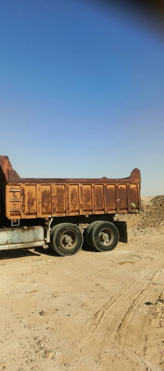 سلام عليكم للبيع فالفو 82  محرك اوربي لاتنقيص ولا تبخير گير 4×4  جاهزه للعمل رقم ***********
