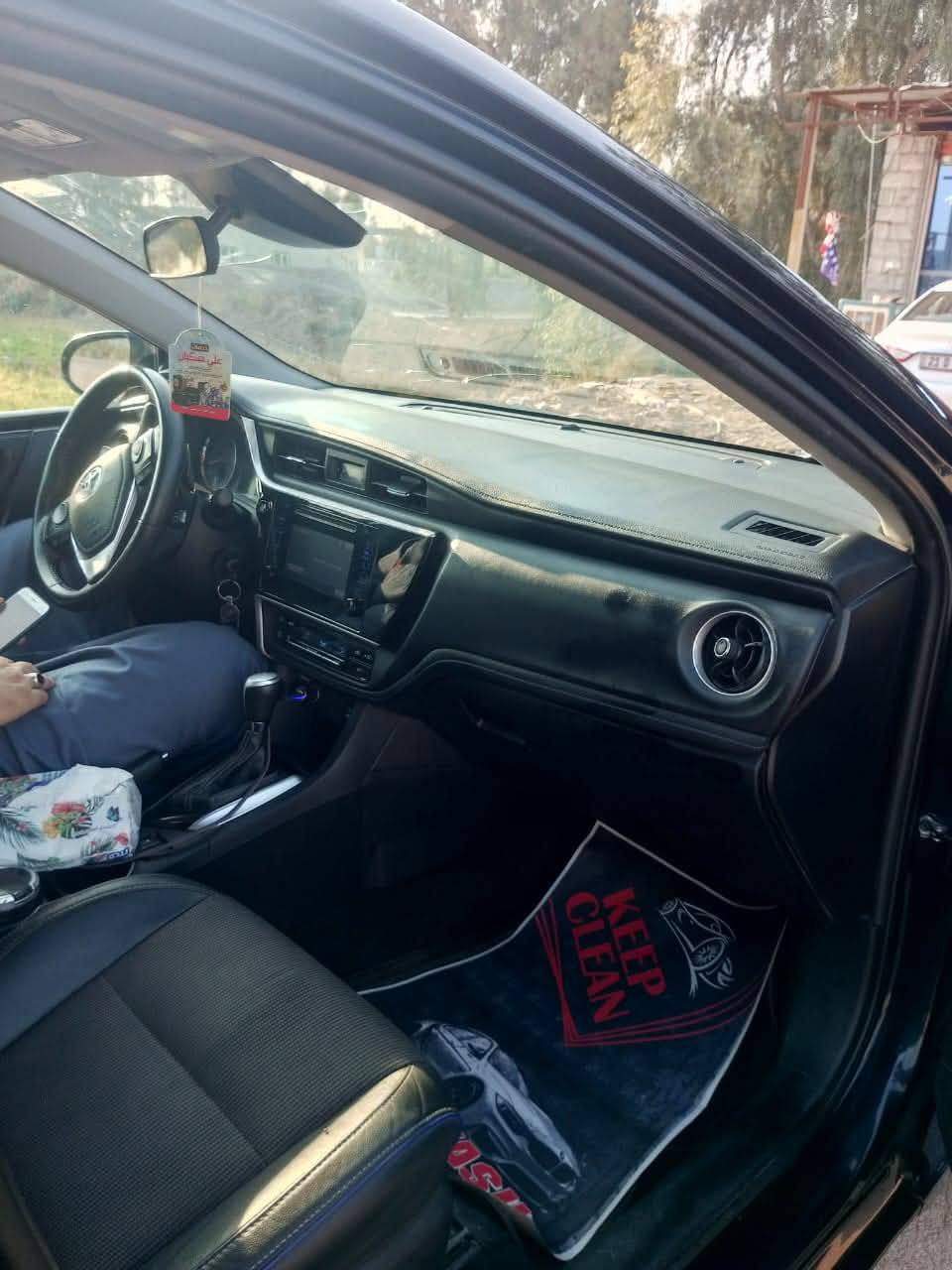 السلام عليكم كورله ٢٠١٨ se سياره فول مواصفات بدون حادث بدون صبغ مواصفات se معروفه رقم بغداد وبأسمي سياره على وضع الشركه تجي تفحص وتشوف السعر المطلوب ١٥٠ وبيها مجال حك الجيه للأستفسار أكثر اتصل *********** على هذا رقم علماً مكان السياره ديالى قريه سراجق
