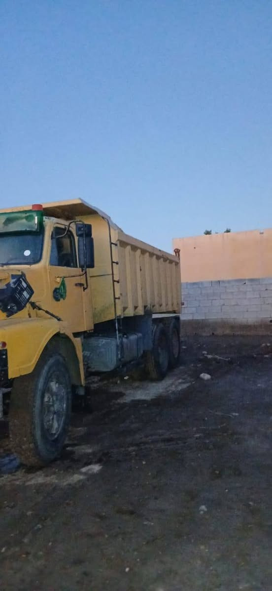 سلام عليكم فالفو ابو زلوف البيع موديل 80رقم الماني قاسيه سعره 20وبي مجال العنوان  واسط الصويره  رقم الهاتف ***********
