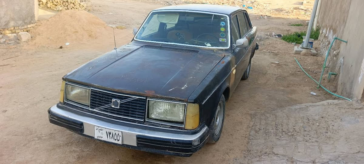 للبيع او مراوس حسب القناعه فولفو مديل 1979 محرك وكير وحداديه كهربائيات مشط ستيرن وبور جام الامامي الكهربائي كله شغال ولاضربه ولاخياس السياره اني حاكه مجهزه للصبغ  والسياره بلاديه ماعايزه غير كمبريسر تبريد وهذا ميعتبر نقس بلسياره راعيها مسافر ابو الوكاله موجود ساكن بغداد يداور ماعنده شي ولا يطلب عليه عنوان السياره نجف بلكوفه السعر 23 وبيه مجال للطيبين تفاصيل ذكرتهن كلهن رجائن لا تدخل خاص وتكلي شنو تفاصيله ***********
